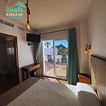 Отель Oasis Atalaya Кониль-де-ла-Фронтера