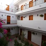 Отель Oasis Atalaya *