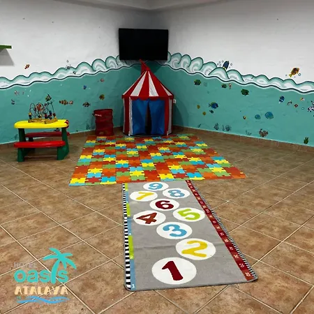 Oasis Atalaya * Коніль-де-ла-Фронтера