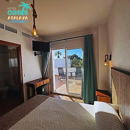 Готель Oasis Atalaya Коніль-де-ла-Фронтера