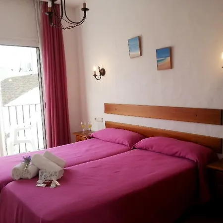 Oasis Atalaya Готель *