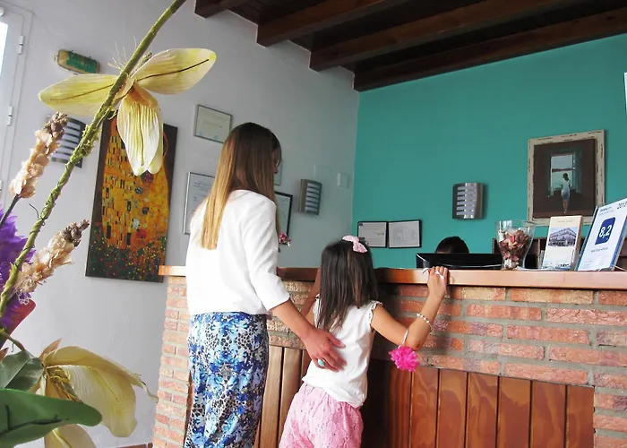 阿塔拉亚绿洲大酒店 科尼尔-德拉弗龙特拉